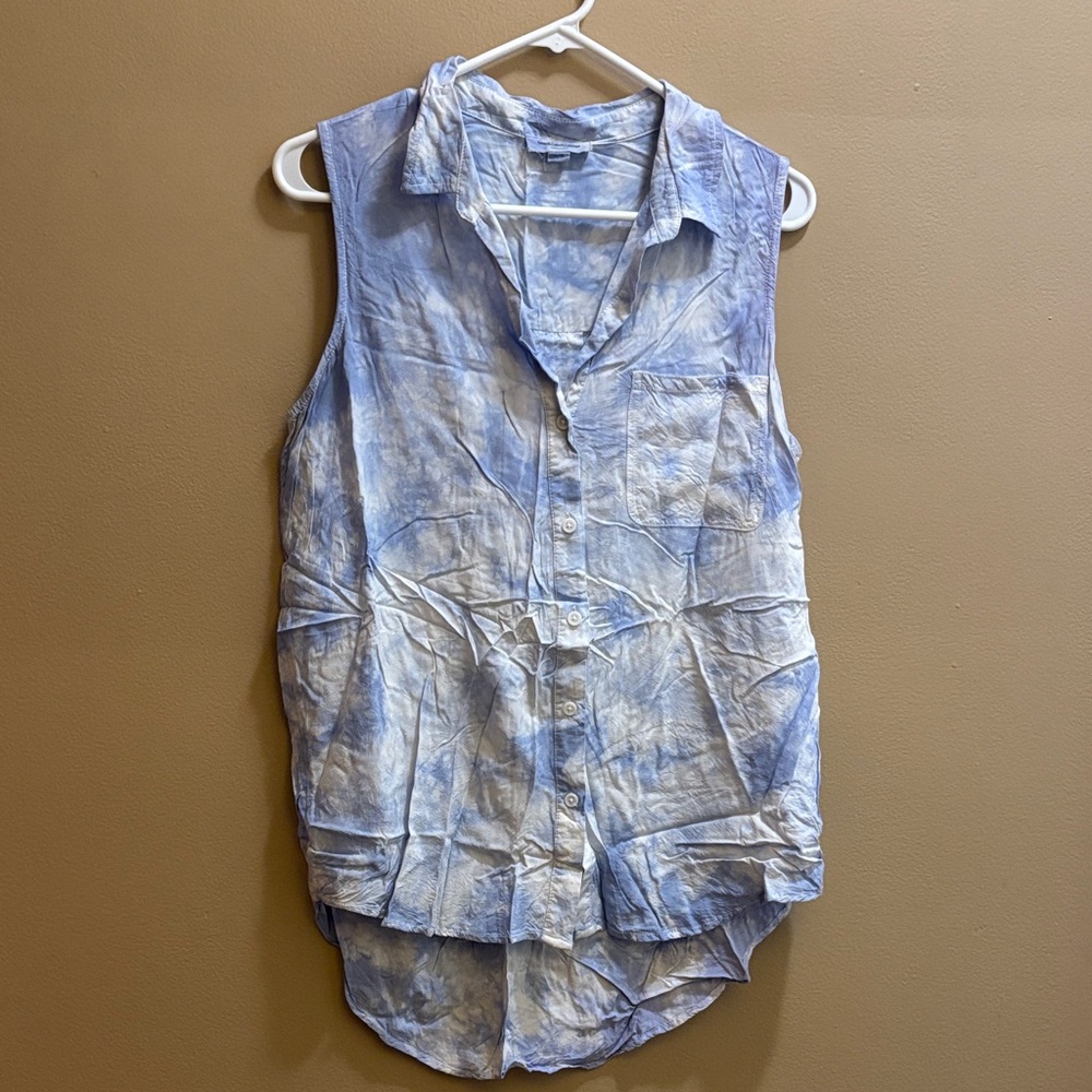 beachlunchlounge Light Blue Tie-Dye Sleeveless Shirt